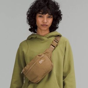 Lululemon • Clean Lines Belt Bag